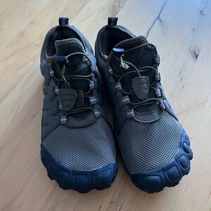 Men's Green and Black Athletic Shoes